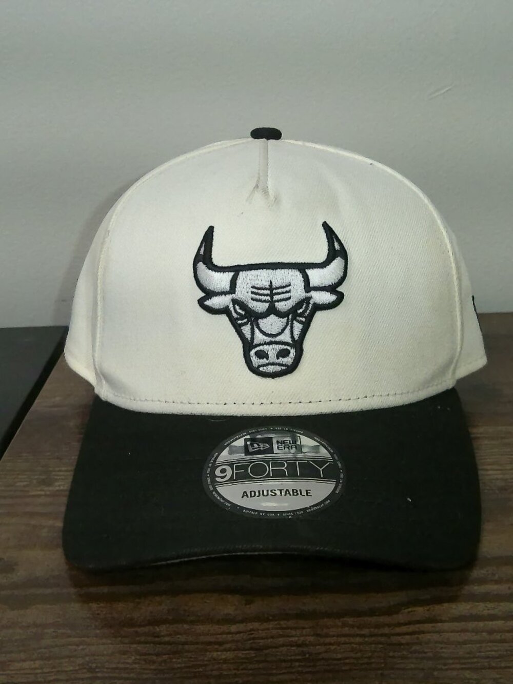 Chicago Bulls New Era 9FORTY Snapback Hat White Black NBA Cap
